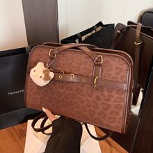 复古大容量豹纹包包女2025新款通勤双肩后背包多用单肩手提托特包