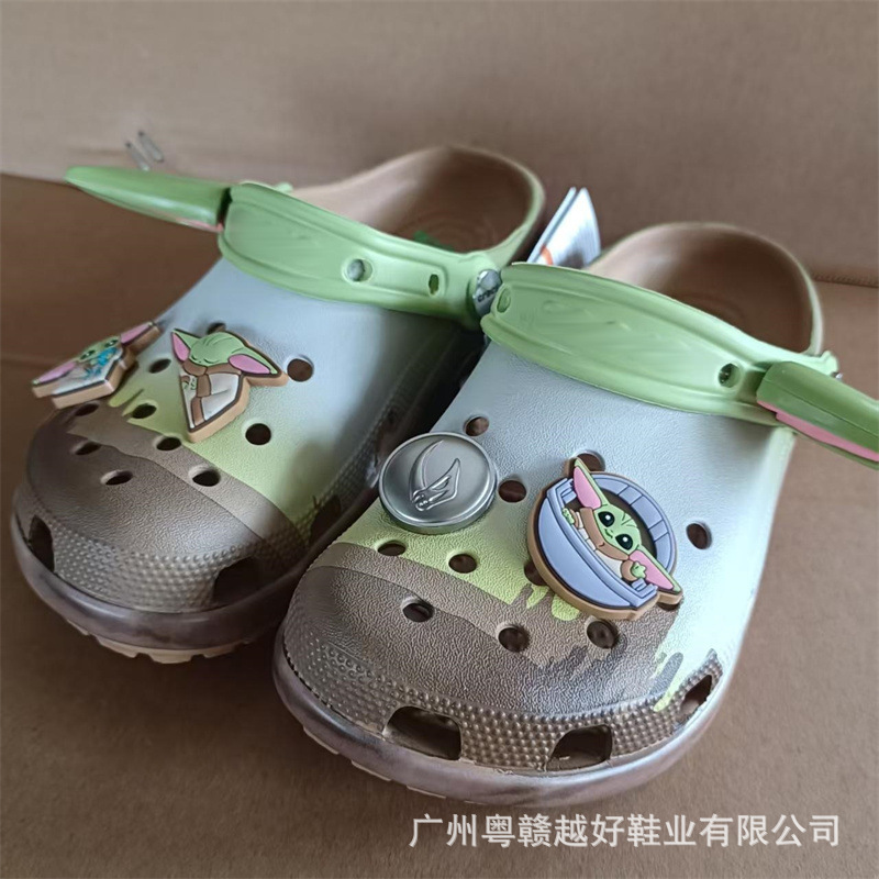 Cross Burglar Burger Gen 2 Yoda Couple Shoes Non-Slip Clogs for Men and Women Durable Sandals and Slippers from the Source Factory Cross Burglar Burger Gen 2 Yoda Couple Shoes Non-Slip Clogs for Men and Women Durable Sandals and Slippers from the Source Factory