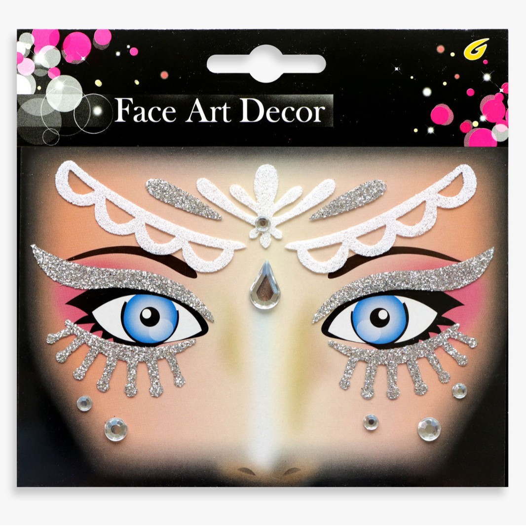 祝日のパーティーの舞台の化粧は顔を貼って化粧のシールを貼ります。