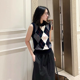 女式针织衫;连衣裙;女式羊毛衫