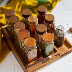 Wholesale acacia wood lid seasoning bottle 120ml square glass seasoning jar kitchen spice bottle 4oz barbecue seasoning bottle
