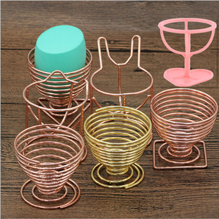 Factory mildew-proof alloy beauty makeup egg drying rack sponge egg cotton powder puff metal storage rack wholesale