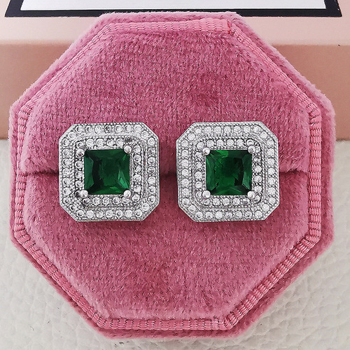 18k White Gold Fashion Square Stud Earrings with Diamond Herringbone Setting, Cross-Border Supply e668