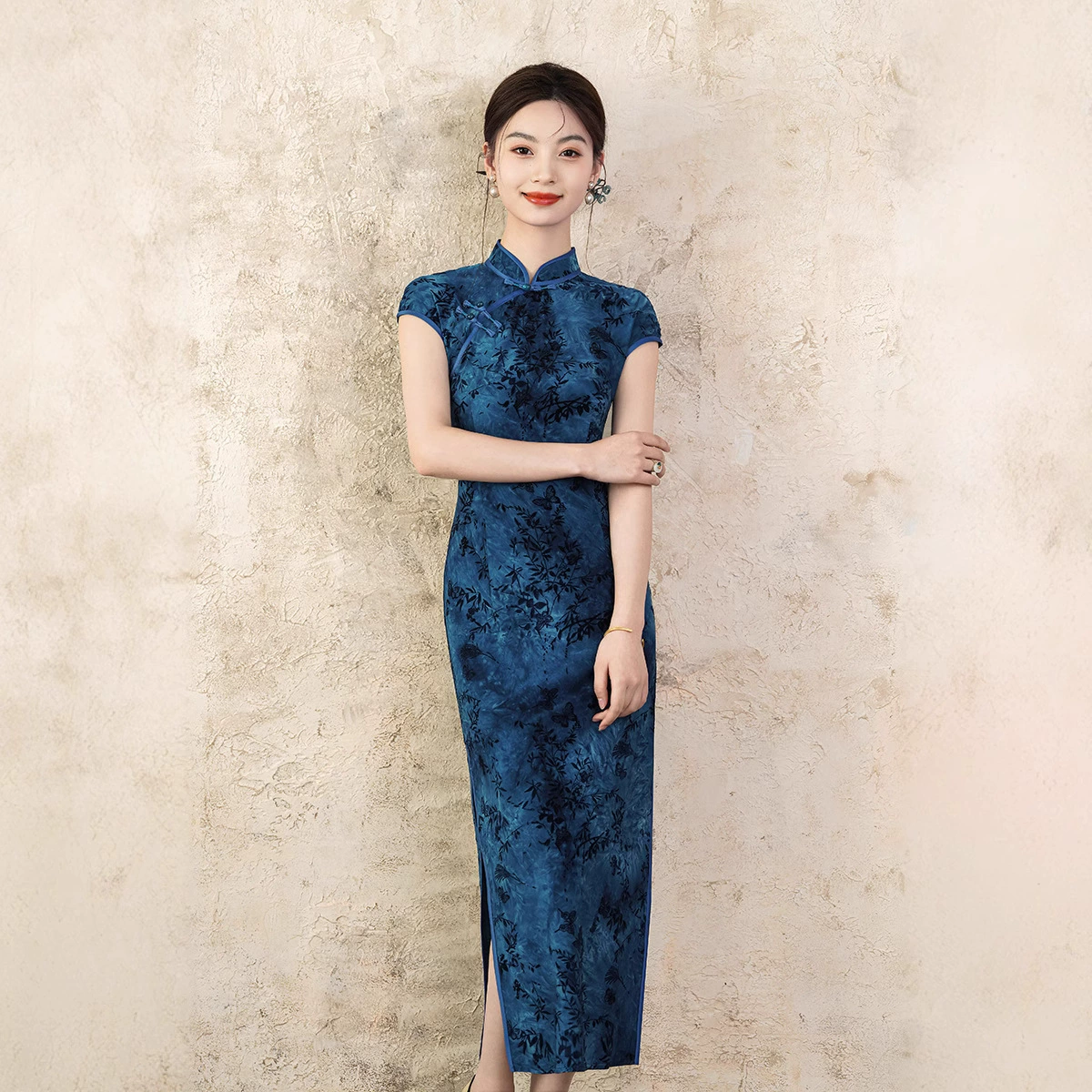Xia Lu 2025, новый летний стиль, улучшенный Cheongsam, повседневное утягивающее платье Cheongsam в китайском стиле с рукавами до плеч