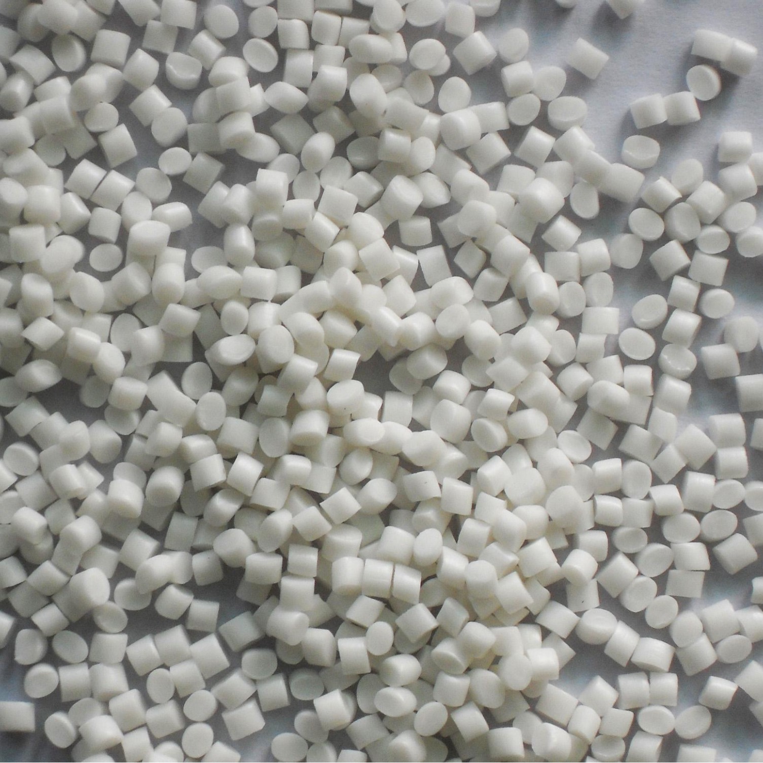 黑色弹性体TPE/TPU/TPR 再生塑料颗粒回料二次料再生粉碎料料厂家