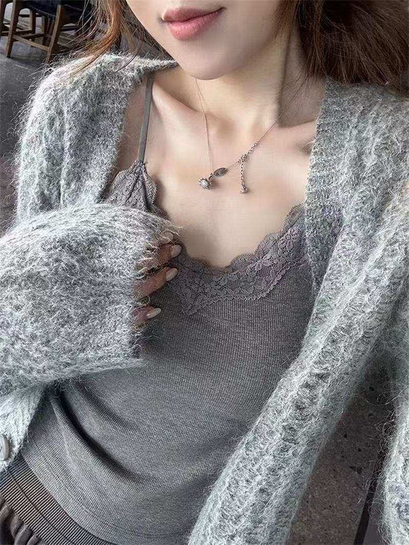 회색