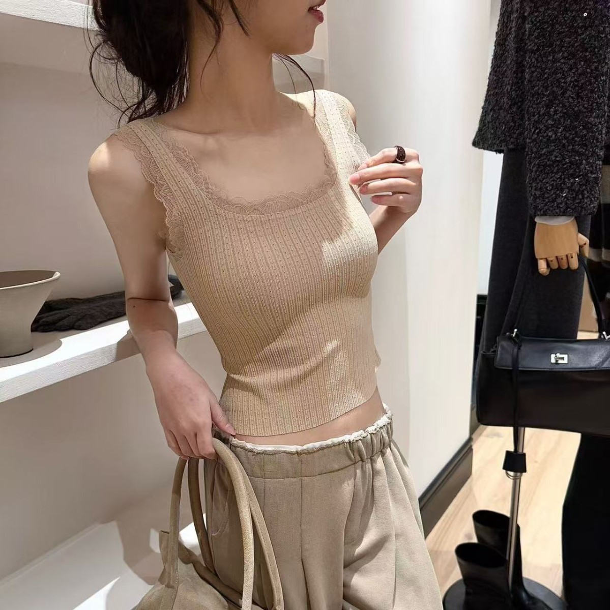 026 wide shoulder strap: skin color / One size fits all ( 45-62.5kg )