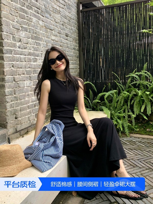 pusumede 黑色圆领针织背心连衣裙女夏季设计感收腰显瘦气质长裙|undefined