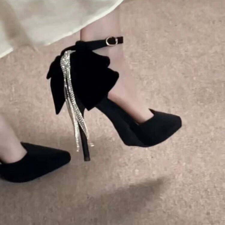 Лето 2025 новое платье из страз бант остроконечный водонепроницаемый стол темперамент потрясает высокие каблуки женские каблуки черный