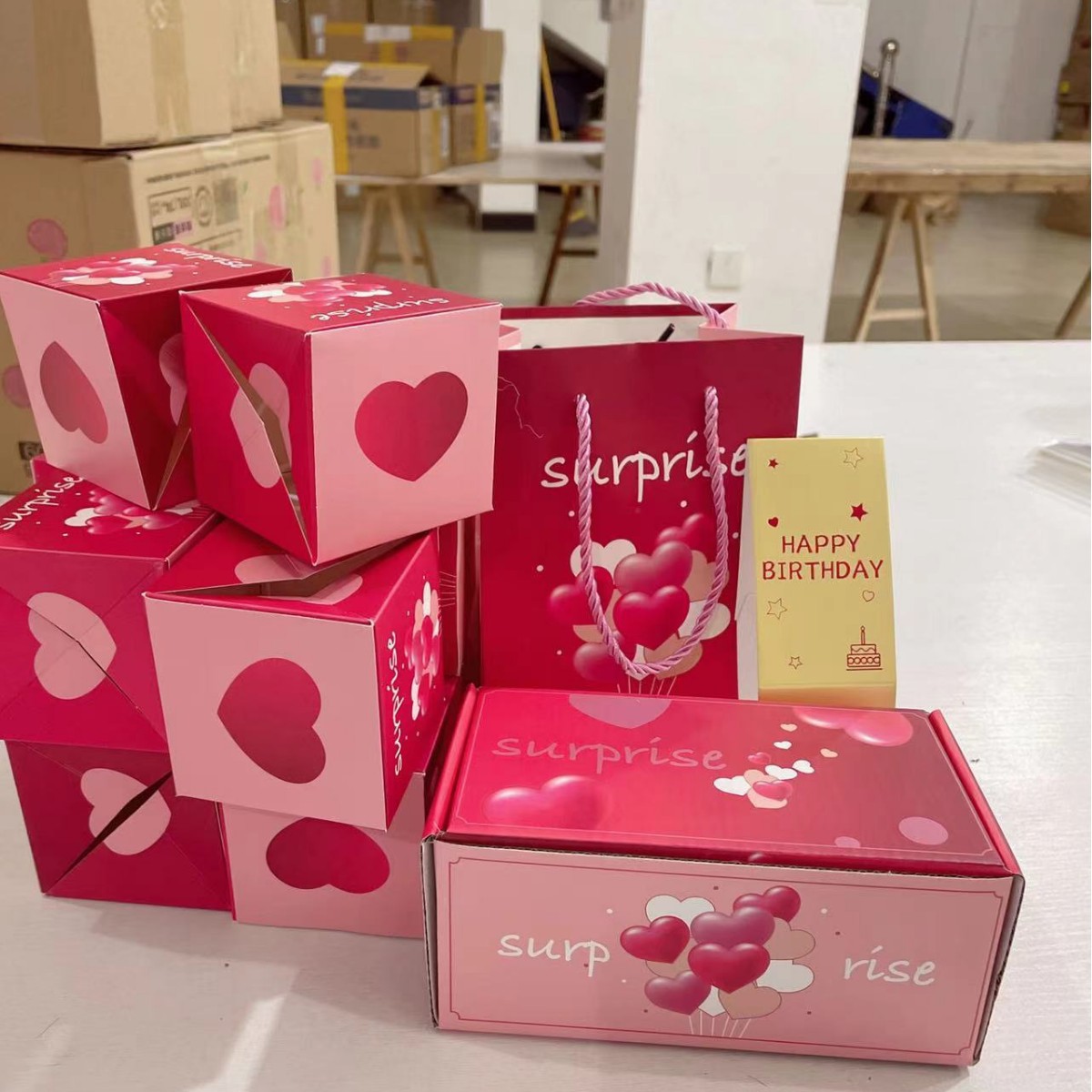 Caja sorpresa estilo TikTok con sobres rojos saltarines, caja de regalo de cumpleaños, sobre rojo Qixi, regalo de San Valentín, caja emergente, festiva
