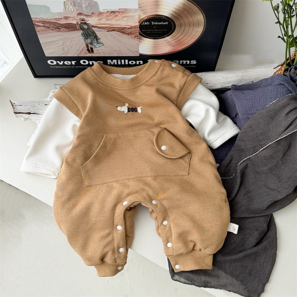 Ropa de bebé 2024 otoño e invierno mameluco de bebé de una pieza de dos piezas falsas más gamuza de terciopelo ropa para niños coreanos mameluco de manga larga para bebés