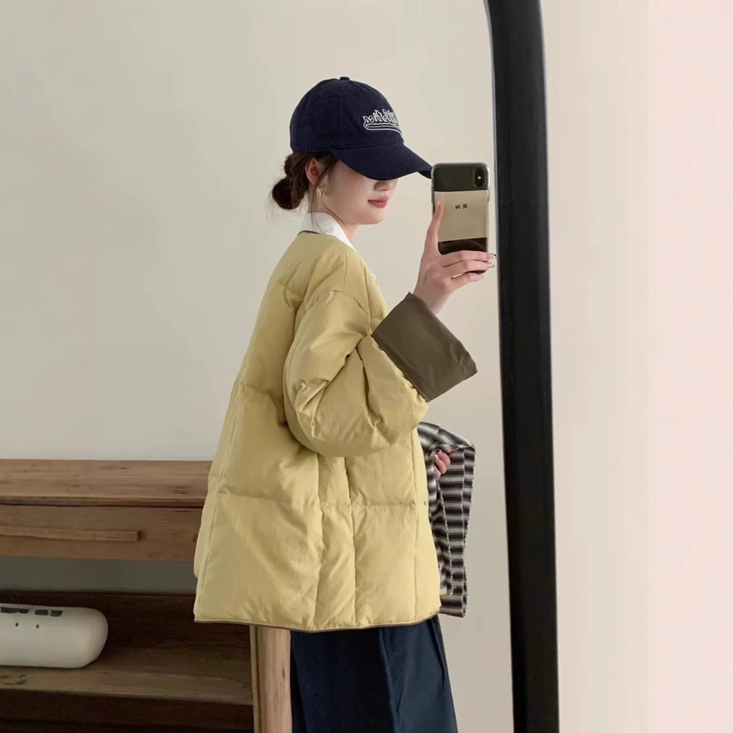 2025 New Autumn and Winter Korean Style Loose Age-Reducing Round Neck Single-Breasted Color Matching Small Simple Short down Jacket for Women