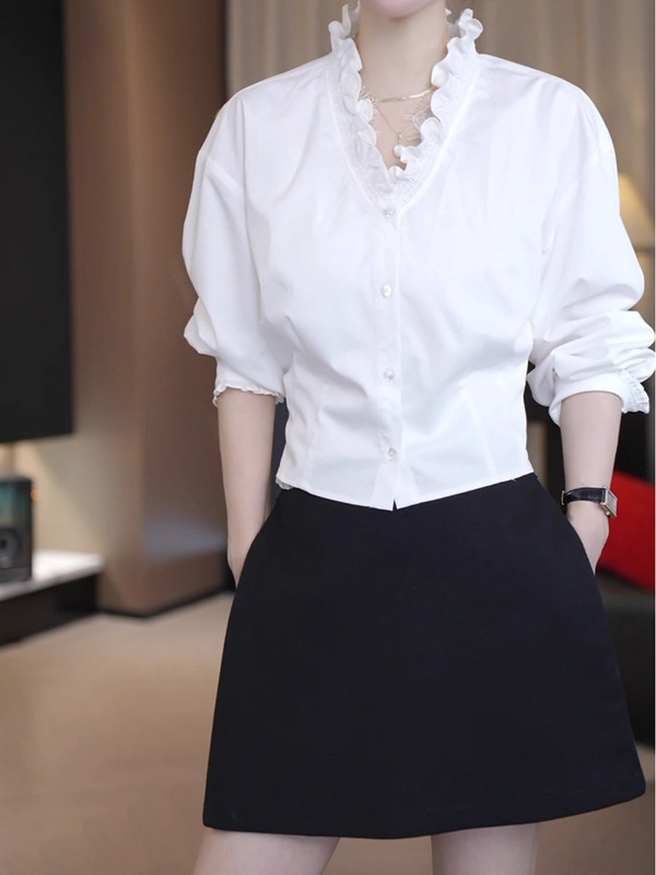 法式复古木耳边V领长袖衬衫女2025秋季新款设计感修身显瘦上衣潮|undefined