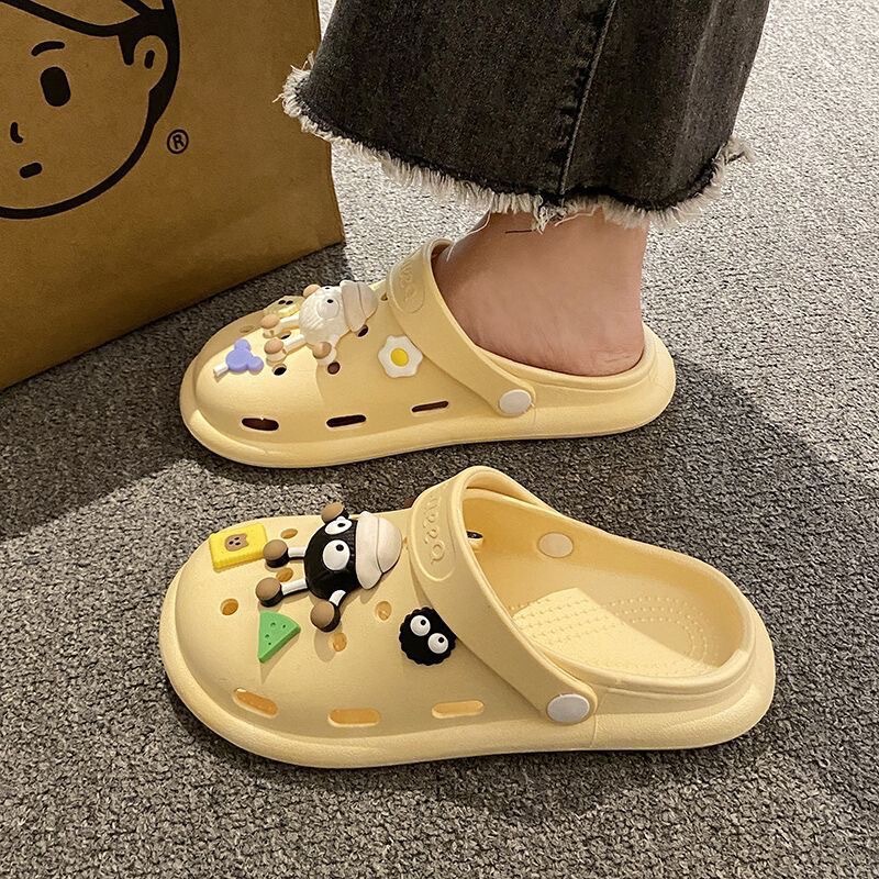 Summer Cave Shoes Women's High-end 2024 New Summer Outer Wear Cute Beach Slippers Non-slip Flat Sandals