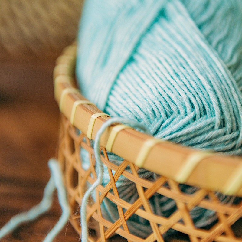 Hand-knitted baby cotton yarn wholesale, DIY pure color yarn balls, manufacturer wholesale.