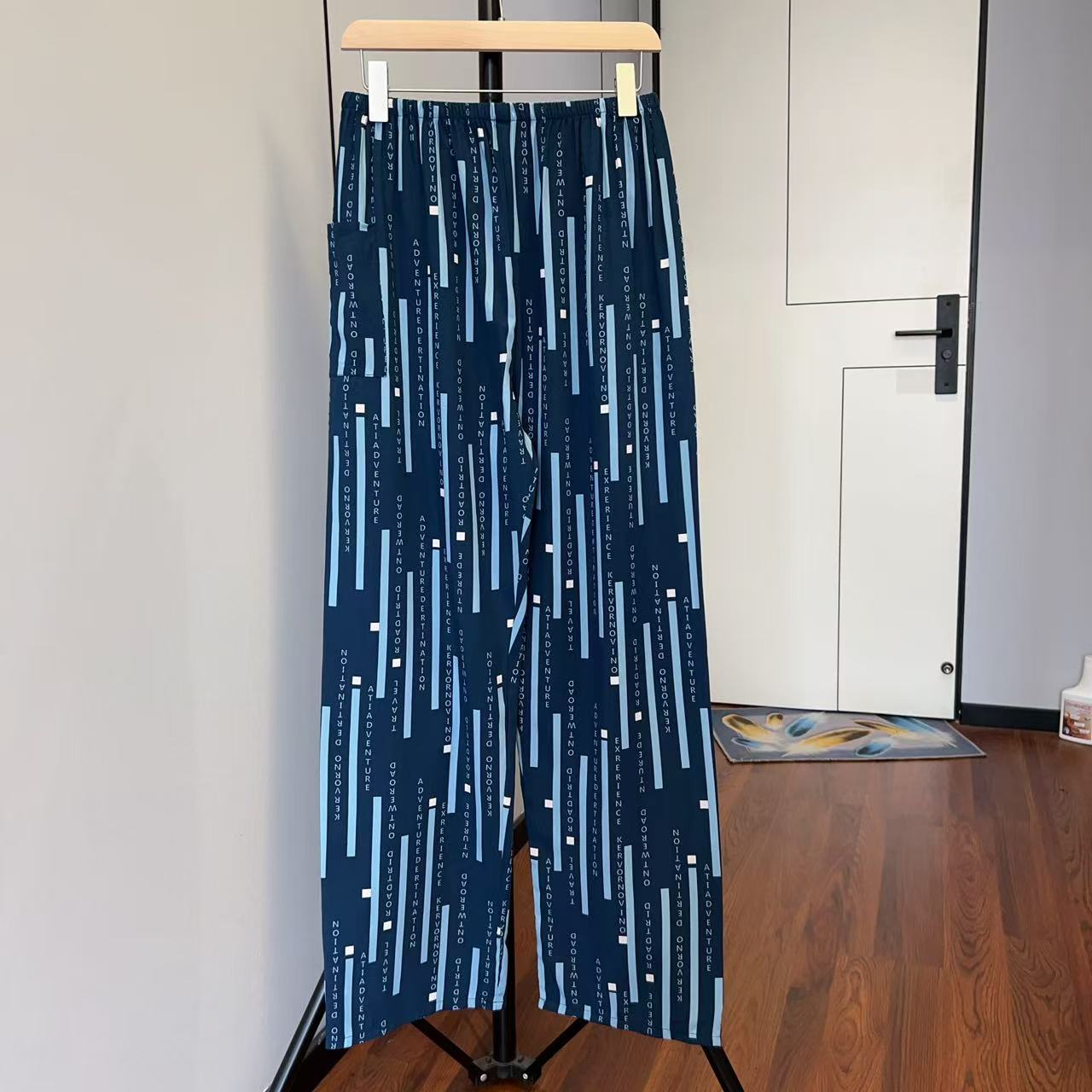 남성용 바지 스타일 24 네이비 블루 스트라이프