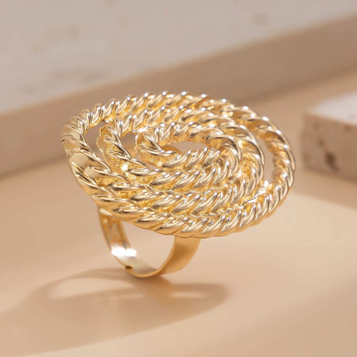 20g Weight Artificial Pearls Inlay Material Open Rings Classification 1 Piece Quantity Banquet, Travel, Selfie Occasion Alloy Material Leaf Pattern Women's Gender Plating Design Elegant, Lady, Simple Style Style Elegant Lady Simple Style Leaf Alloy Plating Imitation Pearl Women's Open Rings 15