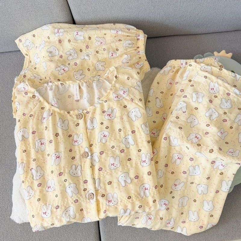 Set with a round collar, J7807, flowered, 3 piece set
