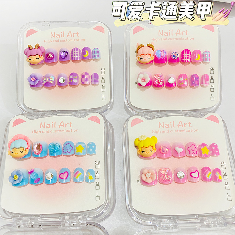 (2개) 새로운 어린이 네일 스티커 귀여운 인형 스테레오 베어 여자를위한 네일 재사용 가능한 패션 네일 스티커 도매