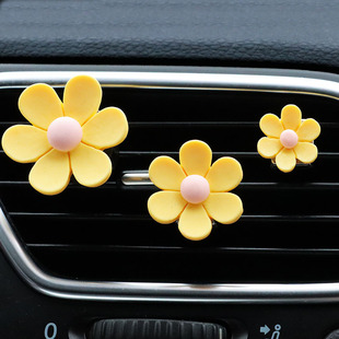 Cross-Border Popular Fresh Daisy Car Air Outlet Aromatherapy Clip Car Air Conditioner Decorative Clip Car Interior Female Ornaments