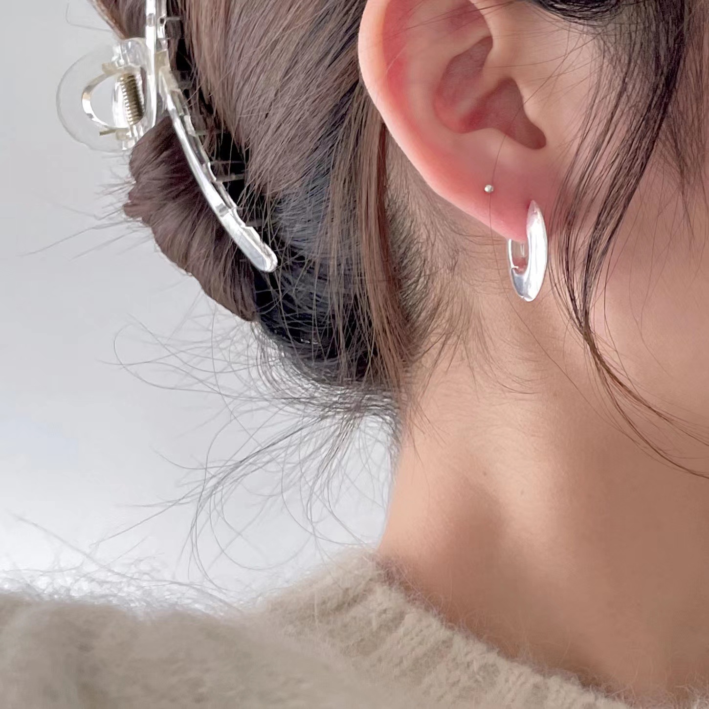 1 Stück 18 Karat Vergoldet 925 Sterling Silber 925 Sterling Silber Ohrringe Einfarbig Ohrringe display picture 3