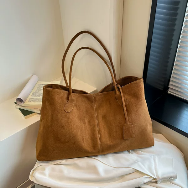 2025 Autumn New Trendy Fashion Tote Bag Large Capacity Commuting Style Retro Suede Underarm Bag Women's Bag
