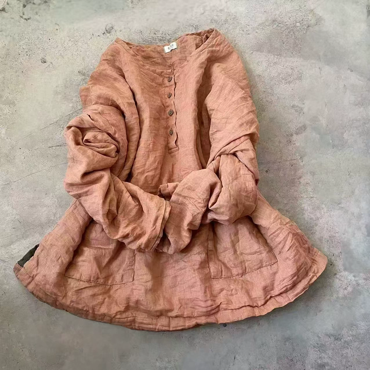 24/12 SN111 Осенний и зимний досуг, дикий набор пуговицы сплошного цвета льняного пуловера