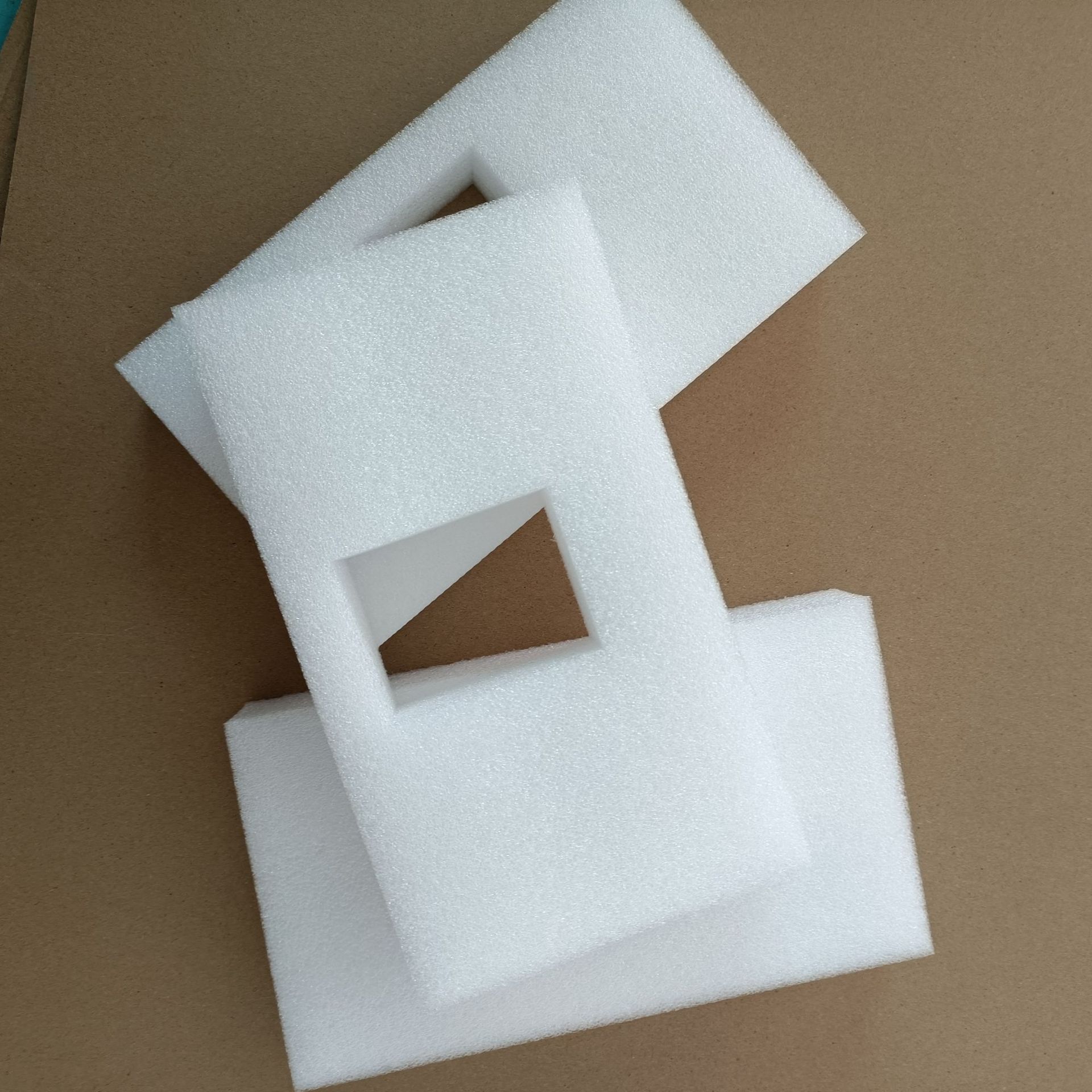 厂家供应五金电子珍珠棉包装EPE珍珠棉包装裁片快递防摔