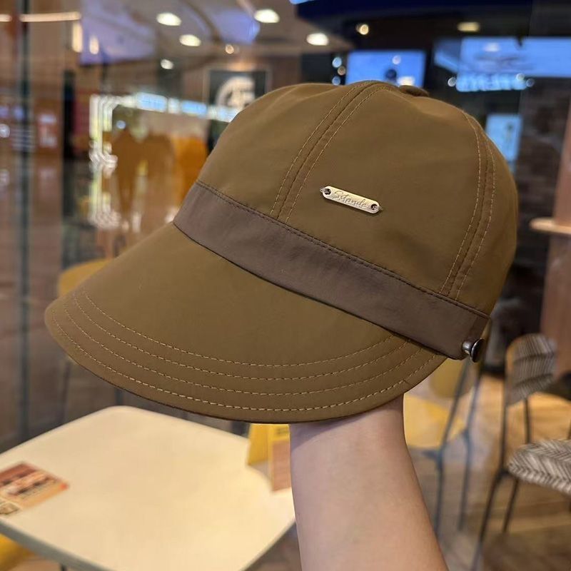 Los niños del sombrero de pescador de primavera Zhao Lusi tienen la misma cara con una cabeza grande y aleros anchos pequeños, se pueden colgar máscaras y gorras de protección solar