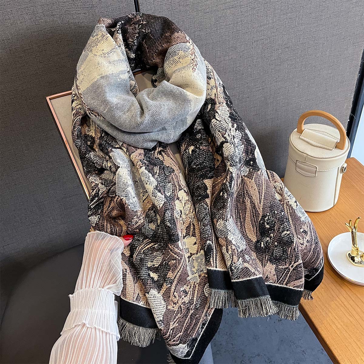 Neue Herbst-/Winterkollektion 2026: Kaschmirschal für Damen, hochwertiges Tragegefühl, luxuriöser, leichter Winter-Cape mit H-Logo, dicker und warmer Halsschmuck_voghion.com