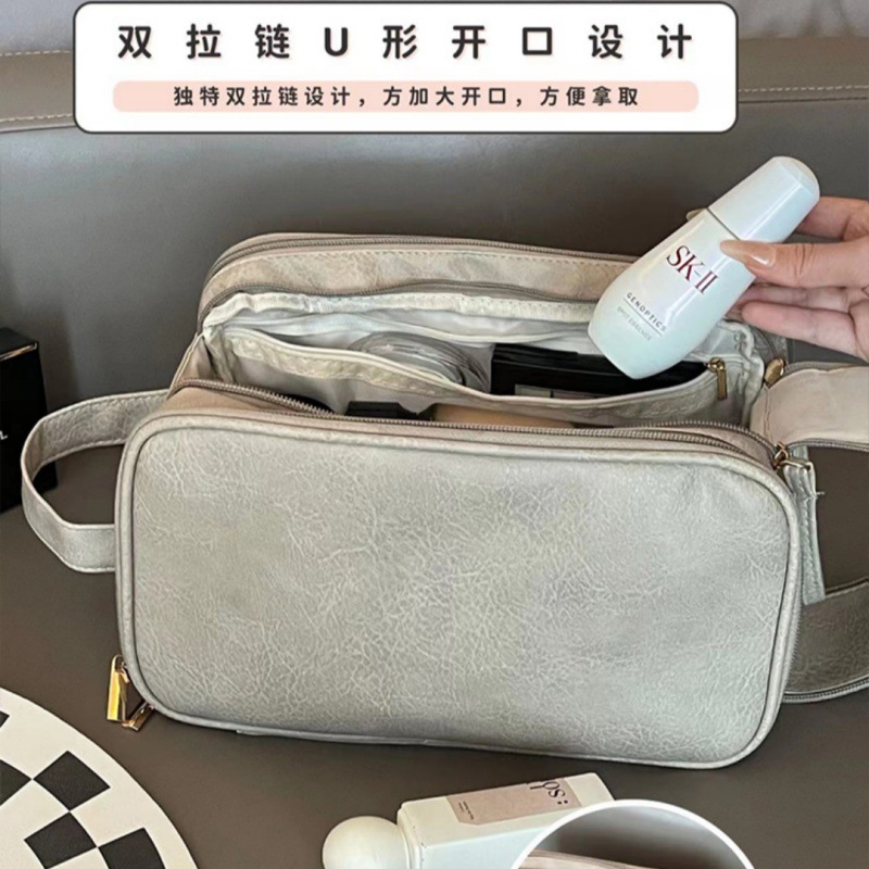 Bolsa de cosméticos 2023 nueva bolsa de lavado de viaje de gran capacidad de escritorio grande cepillo de maquillaje cosmético bolsa de almacenamiento portátil