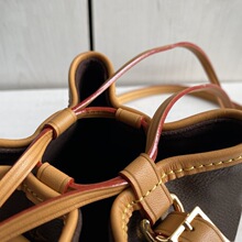 ��Ƥ�錢Ҹ�°��㶹������һ�μ�����������KˮͰ��ţ�ǰ��A�