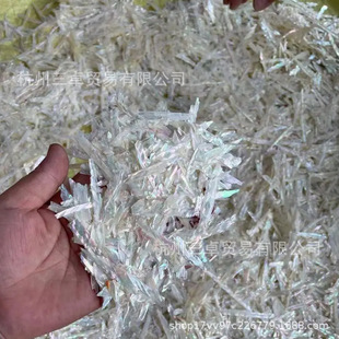 ���������Ʒָ���b�ؐ����Ƭ��Ҏ�t���L�òʰ�ɫ��Ȼ�U�~ؐ��Ƭ