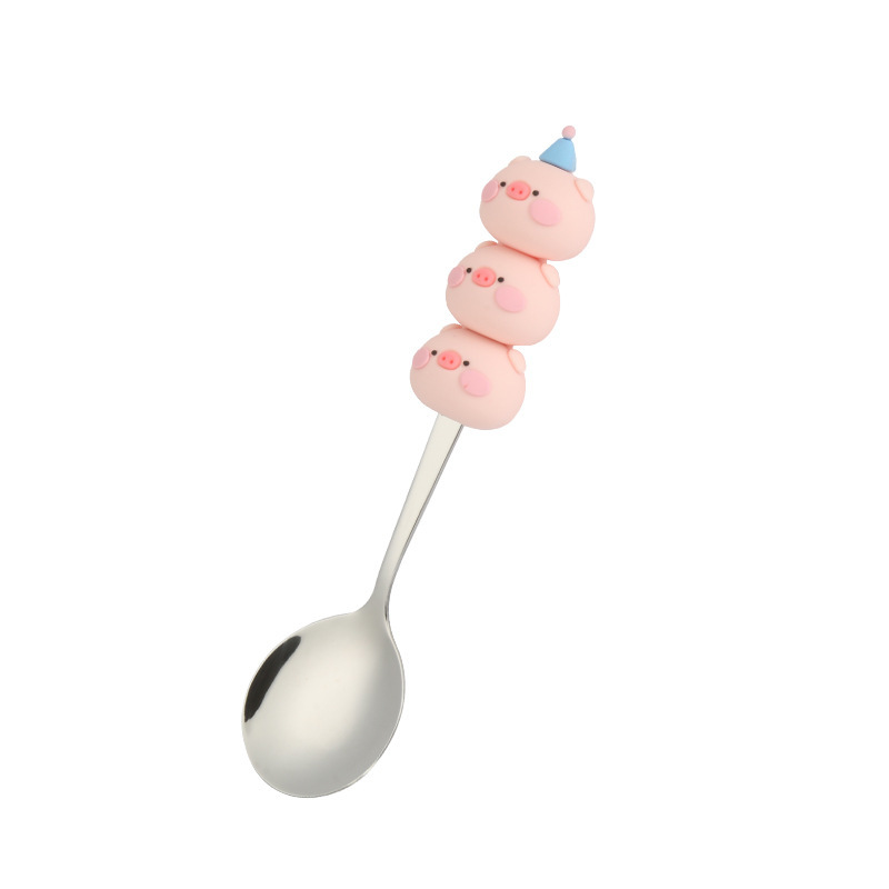 쌓인 돼지 숟가락