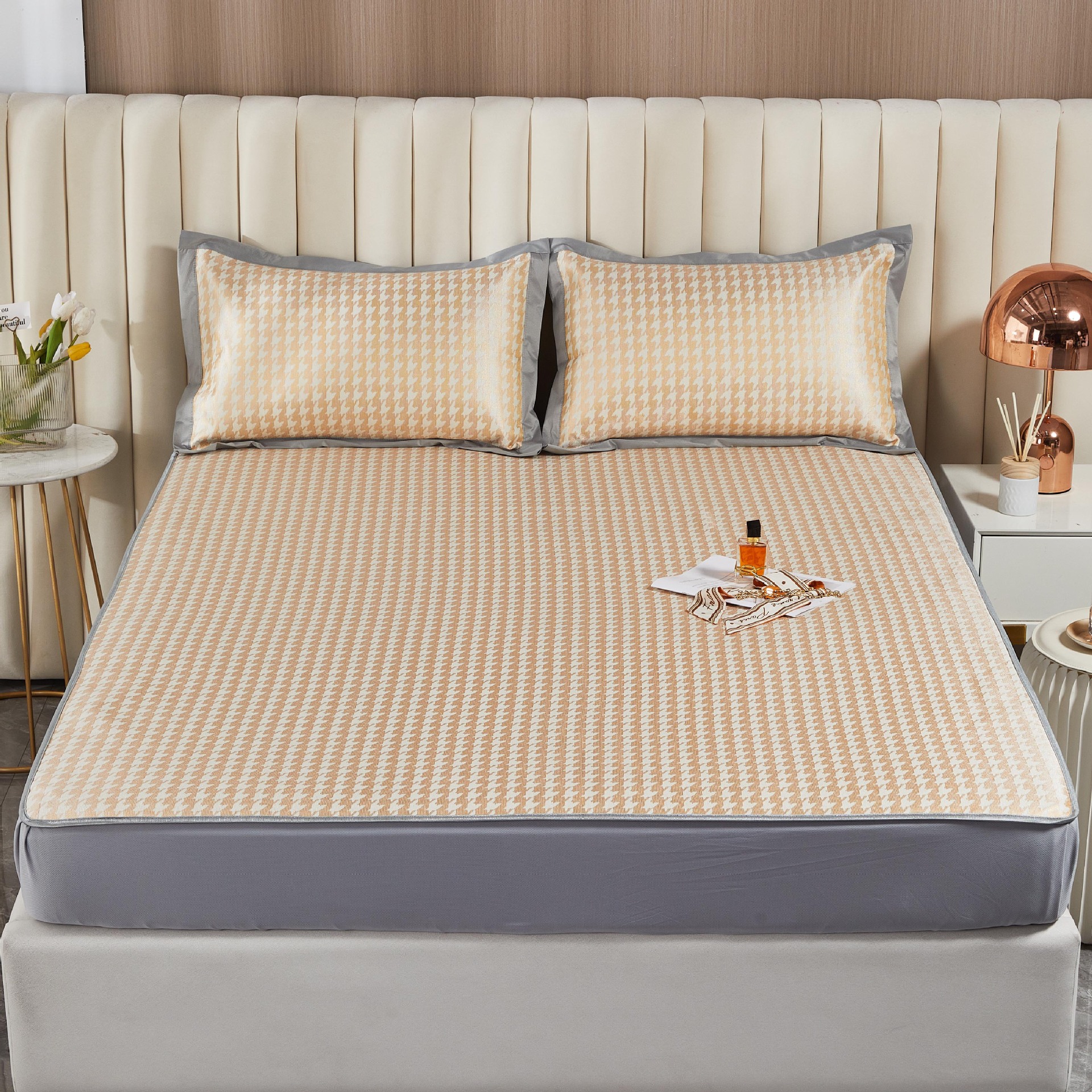 Pata de gallo, verano, lujo ligero, colchoneta de seda helada, ropa de cama de tres piezas completamente rodeada, asiento suave con aire acondicionado, comercio exterior transfronterizo exclusivo