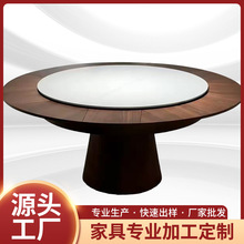 �Ұ����D��s�����ں���ľ�����μ���С�����ۯB�A�����й��L���