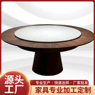 �Ұ����D��s�����ں���ľ�����μ���С�����ۯB�A�����й��L���