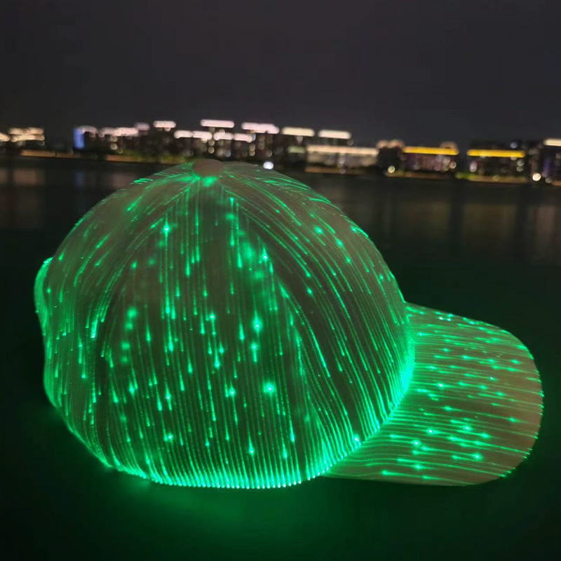 Venta caliente de la gorra luminosa de fibra óptica LED fiesta sengdi brillante gorra de béisbol blanco y negro pareja flash gorra genial
