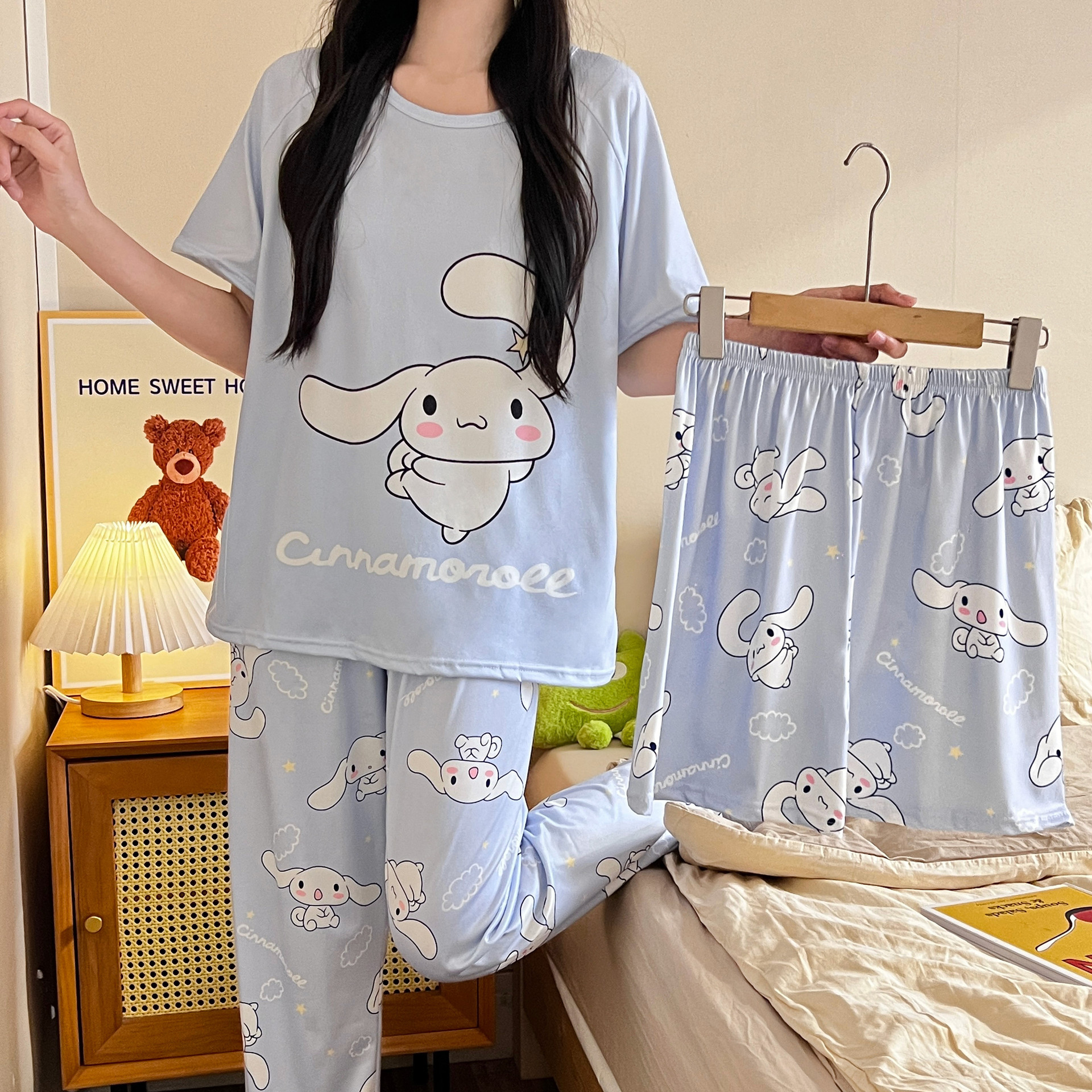 2024 verano vestido de pijama de mujer casual cómodo lindos pantalones cortos de manga corta largo conjunto de tres piezas impresión de dibujos animados ropa para el hogar