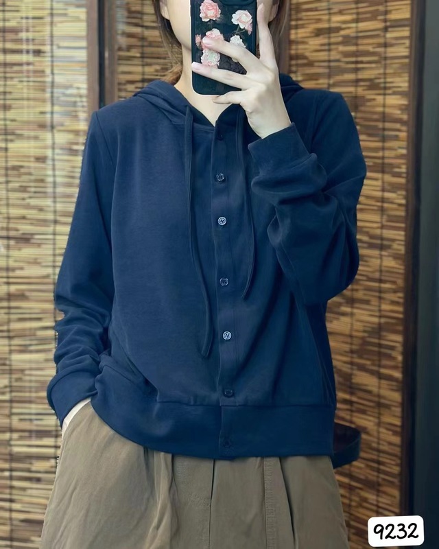 古咖服饰2025秋款亲肤精梳棉连帽上衣女复古文艺纯色长袖开衫卫衣|undefined