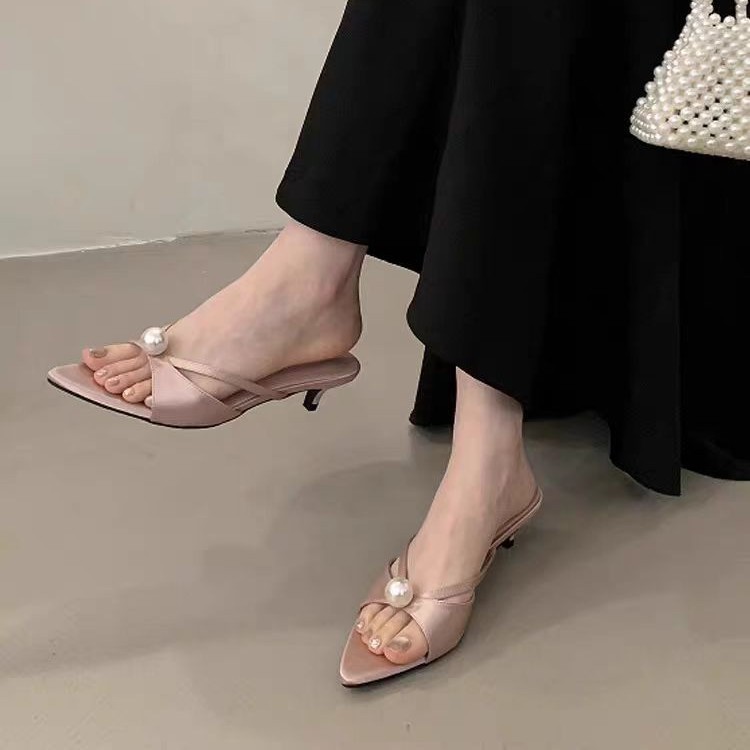 2025 New Summer Fairy-Style Pointed-Toe Pearl Elegant Sweet Artistic Thin-Heeled High-Heel Sandals_vogvips.com