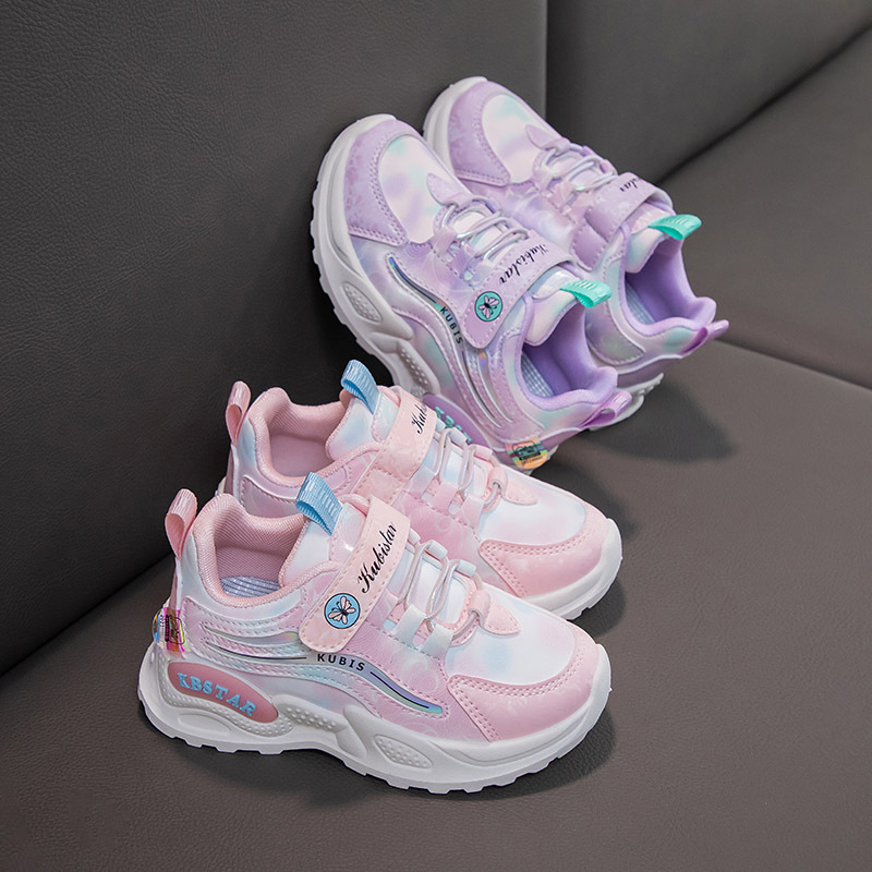 Zapatillas de deporte para niñas de moda 2024 Otoño e Invierno Nuevas zapatillas para correr para niños de estilo coreano zapatos casuales para niñas antideslizantes de fondo suave