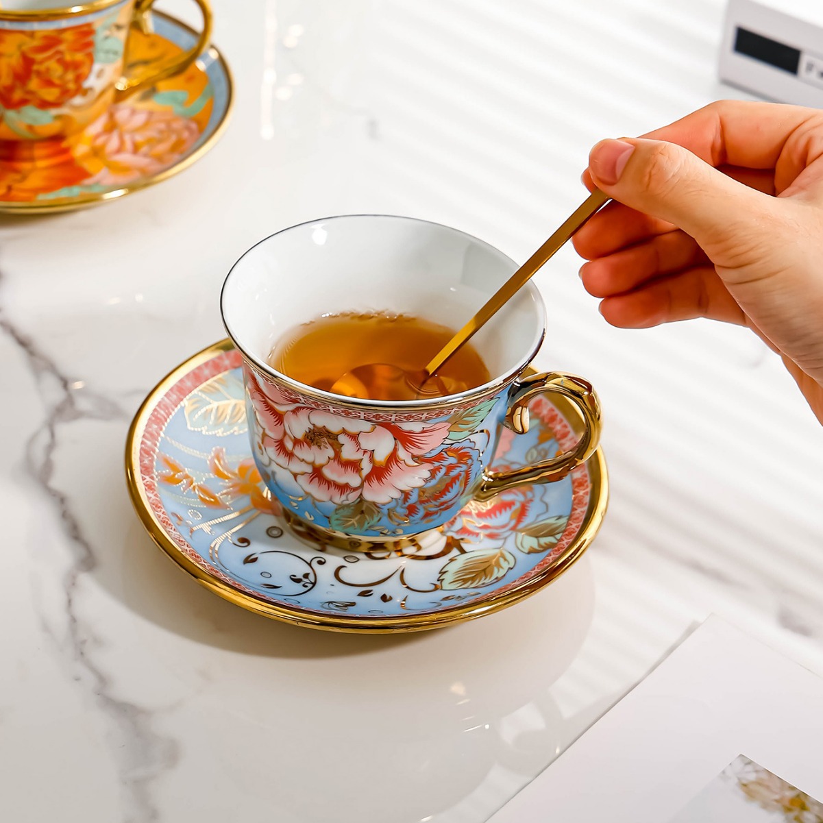 Taza de café traje de estilo europeo taza platillo taza de café hogar retro británico juego de té francés té de la tarde exquisita pareja