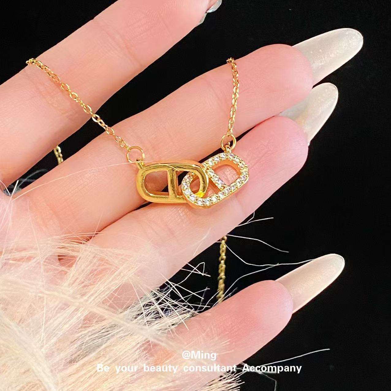 Japanese H Double Ring Pig Nose Necklace Pig Nose Female Niche Design Summer Clavicle Chain Advanced Light Luxury Necklace Chain Ins