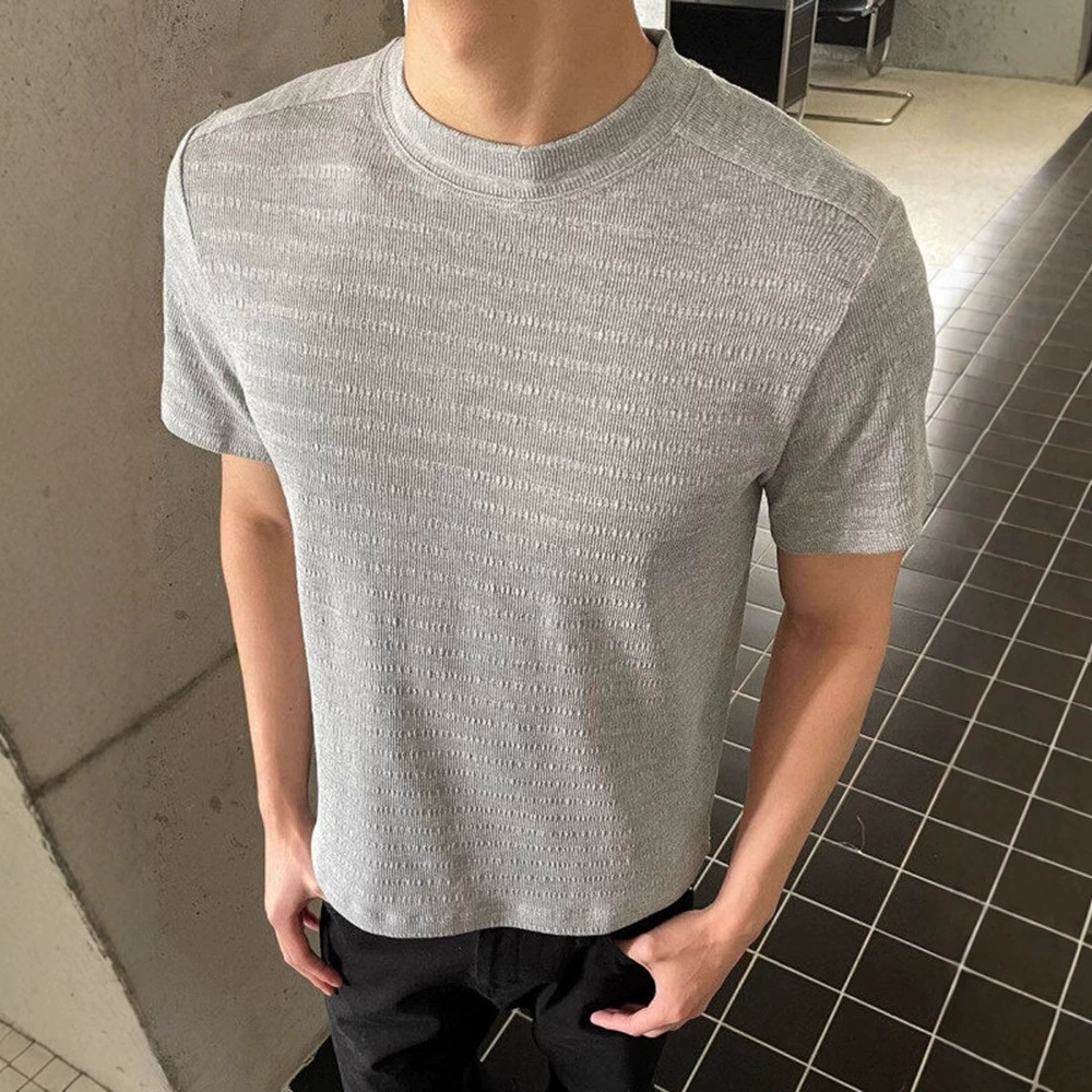 Короткая футболка с короткими рукавами