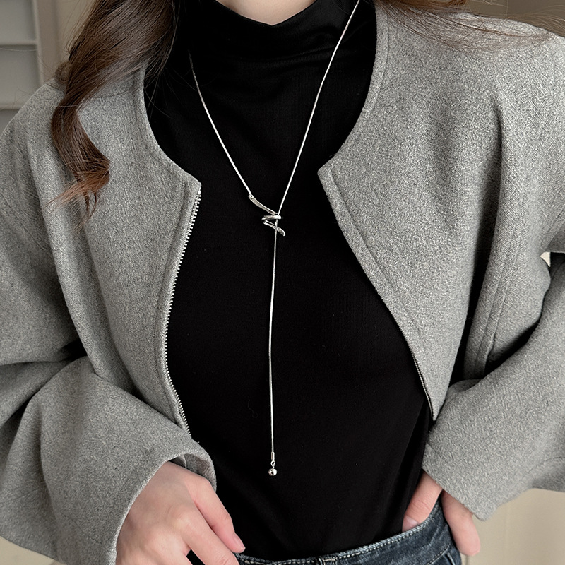 Sweater Chain Necklace for Women, Adjustable Long Pendant, 2025 New Model, High-End Luxury, Elegant Clavicle Chain with Adjustable Length
