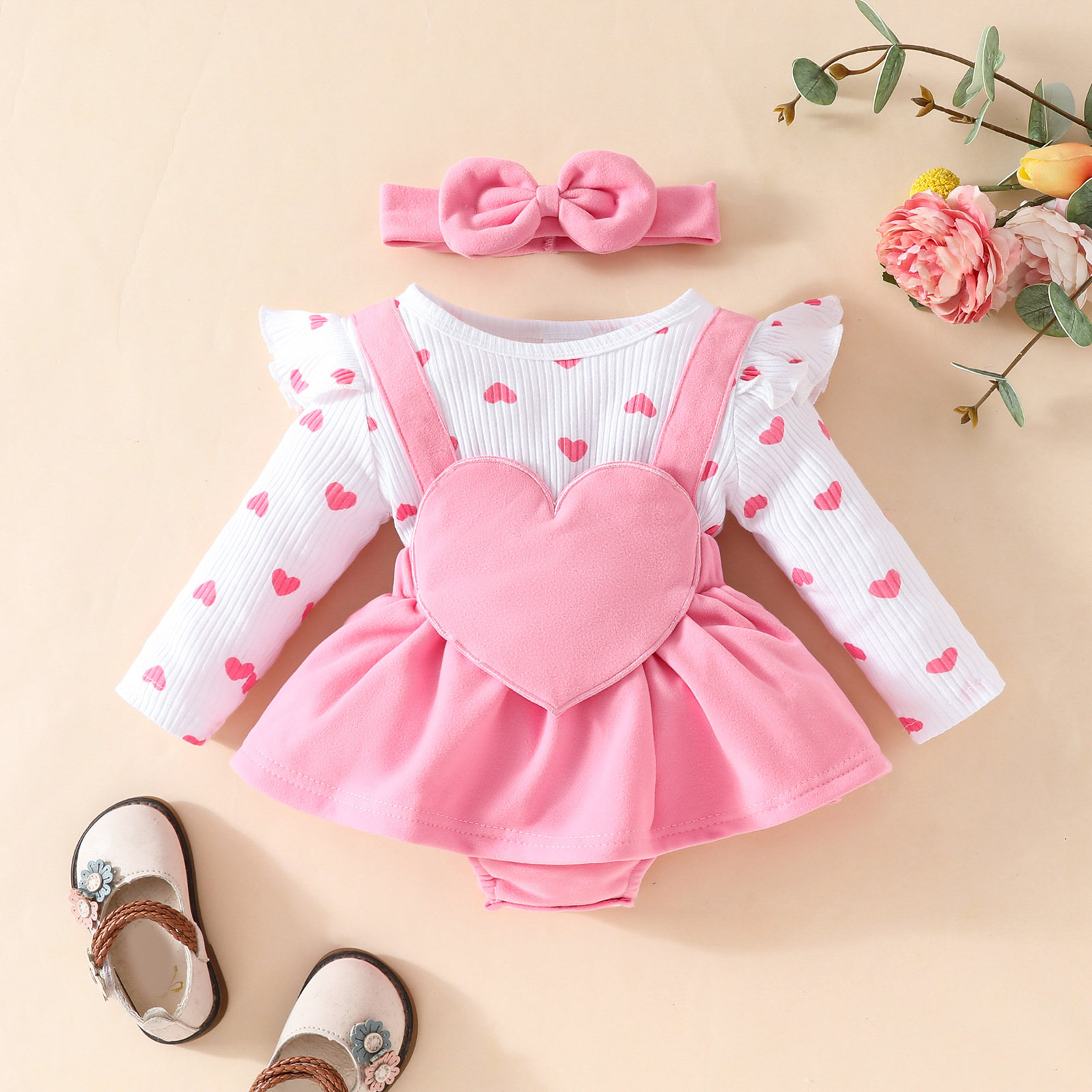 213g Weight Romper Children's Clothing Type Cotton Fabric Type Bodysuits Tops Type Baby(0-2Years) Age Group Regular Fit Fit Type Valentine'S Day Festival Heart Shape Pattern Spring, Autumn Season Girl'S Gender Cute Style Valentine'S Day Cute Heart Shape Cotton Baby Rompers 无