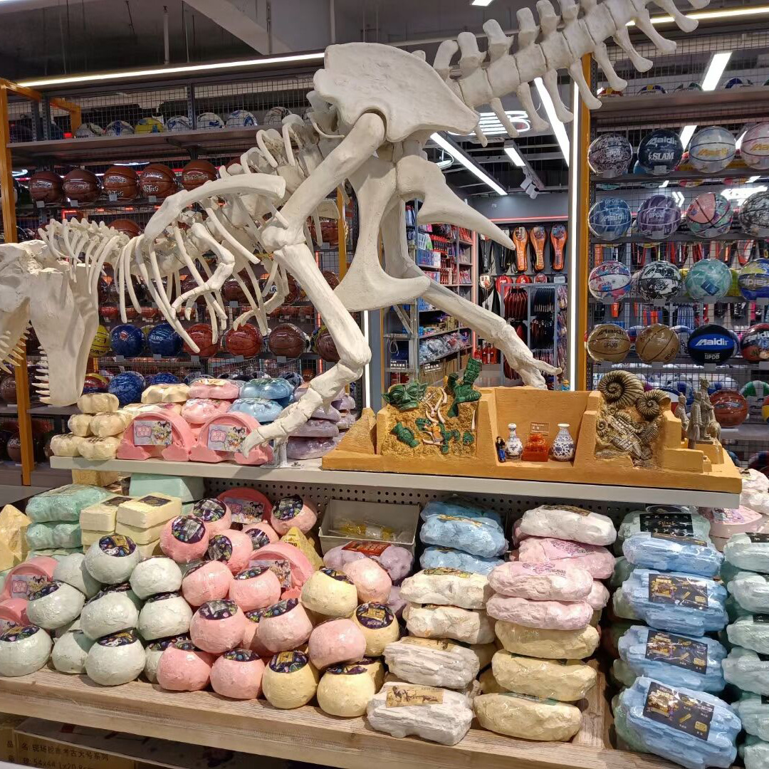 匹诺考古挖掘盲盒儿童手工挖石膏夜市摆地摊批发恐龙化石宝石零售