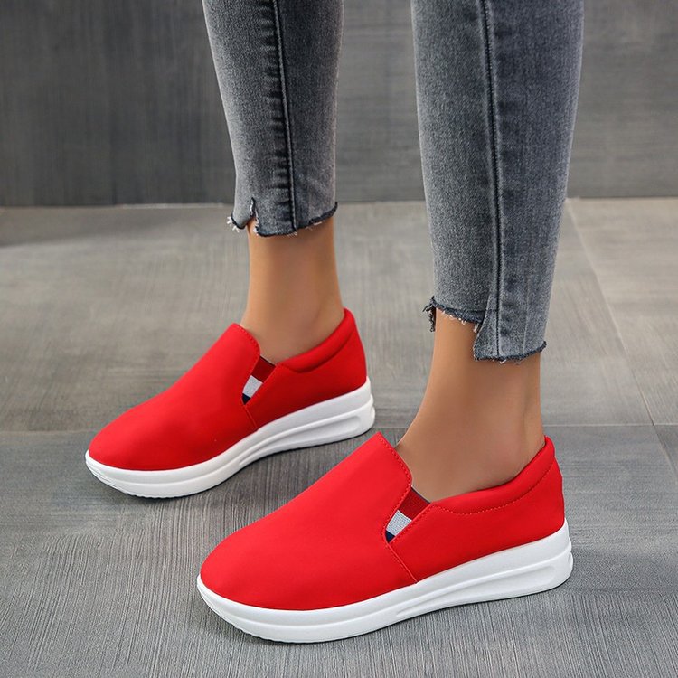 Women's Shoes 2021 Summer New Foot Ring Strap Thick Soles INS Tide Solid Color Cake Thick Soles Large Roman Shoes