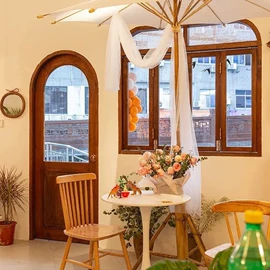 餐边柜;餐桌;博古架